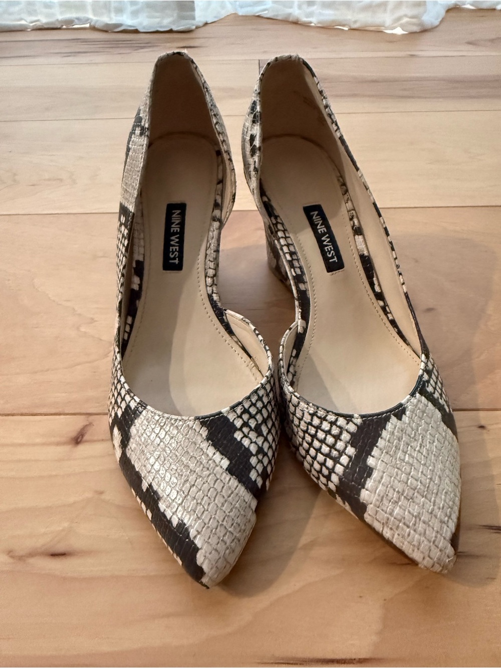 Nine West Snake-Print D’Orsay wedges in Beige and Black, fits like 5.5/6